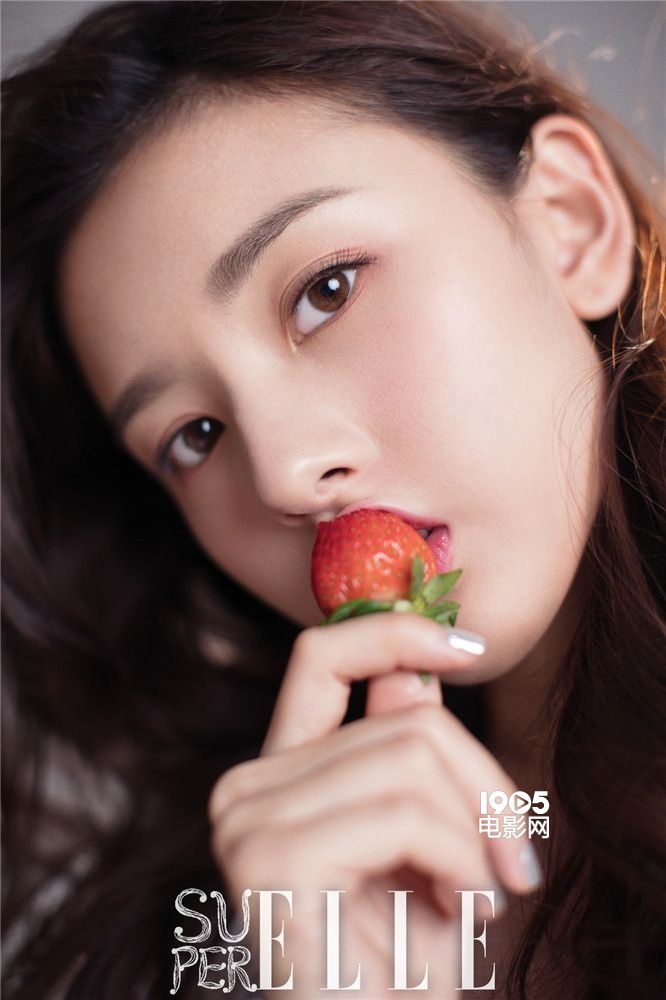 宋祖儿甜美风大片曝光 漫画脸少女花式卖萌|