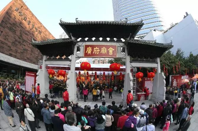 比大黄鸭还高的汪星人来袭！行花街走大运 ︱最全迎春攻略