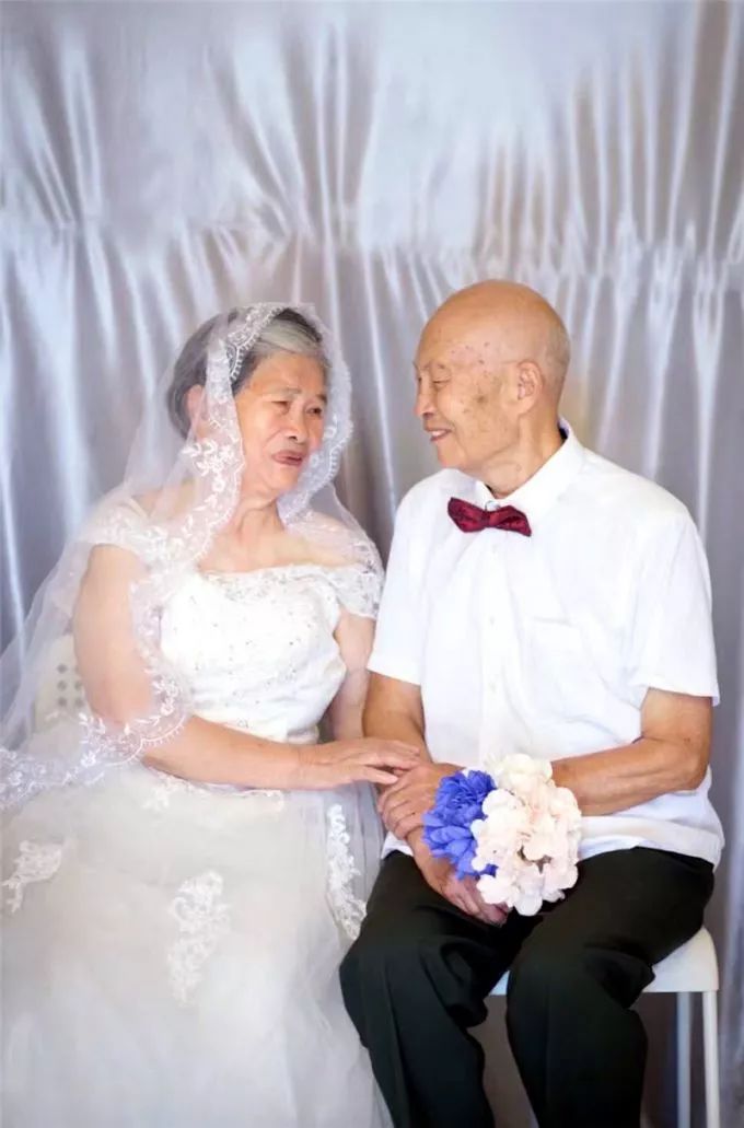 2018年好看的婚纱照_三亚婚纱照价格表2018-成都南京婚纱摄排行榜影前十名哪家好？(2)