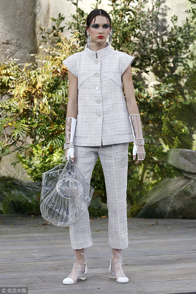 时装周!18年最IN透明包 雷哈娜马思纯喊话:再不