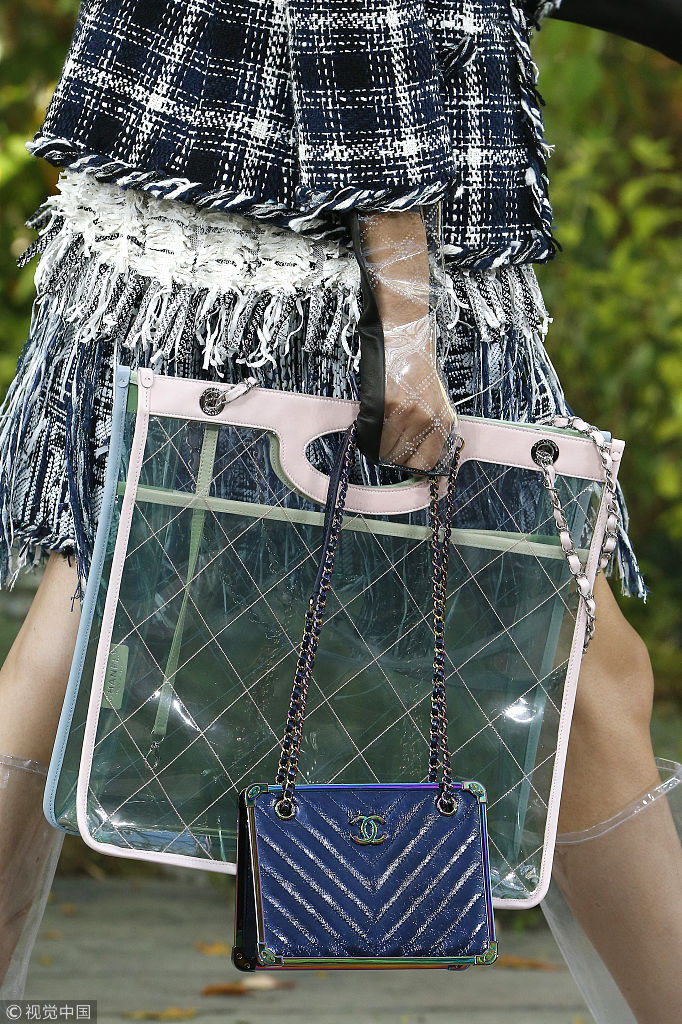 时装周!18年最IN透明包 雷哈娜马思纯喊话:再不