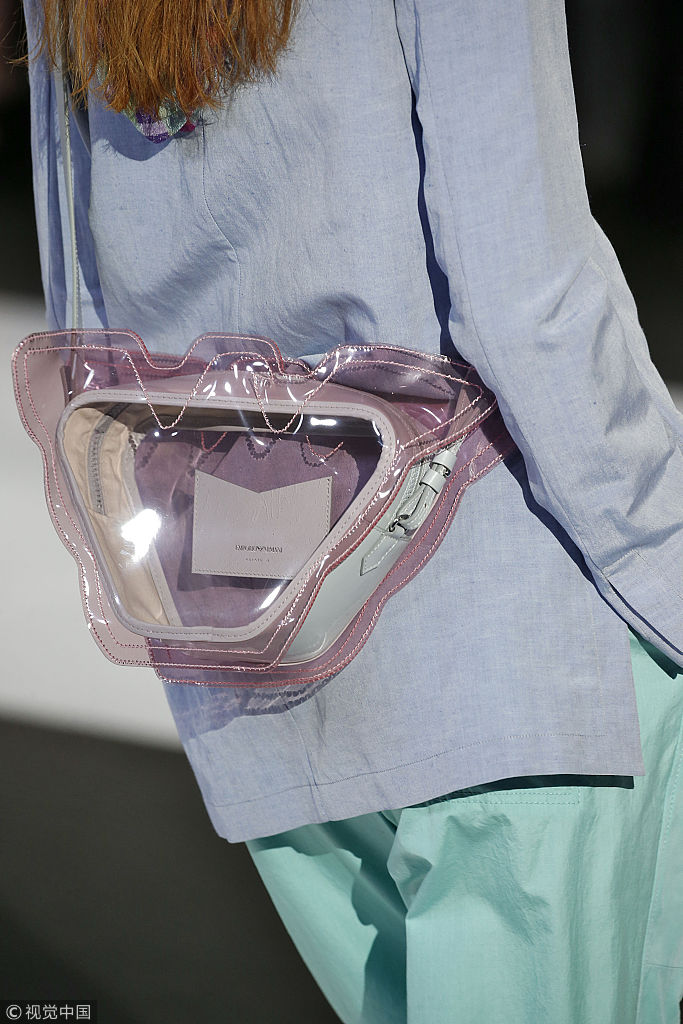 时装周!18年最IN透明包 雷哈娜马思纯喊话:再不