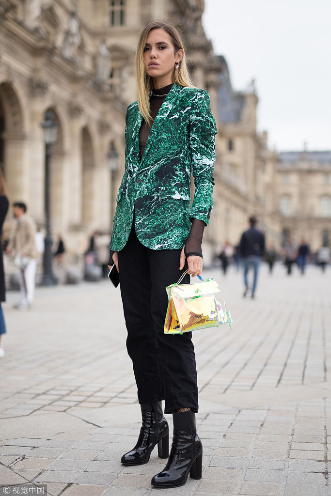 时装周!18年最IN透明包 雷哈娜马思纯喊话:再不