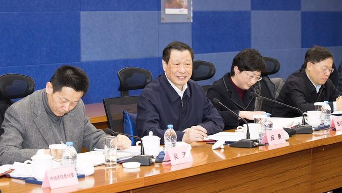 新一届政府首个工作日,应勇调研民营企业,企业