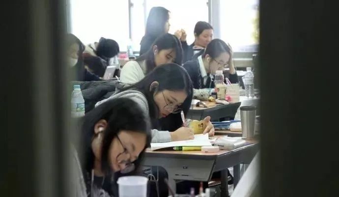 2022年浙江高考分数线一分一段表公布时间 浙江高考志愿填报时间