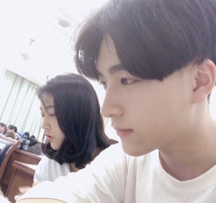 被抖音这几位帅气小哥哥刷屏了,微博啥的全帮