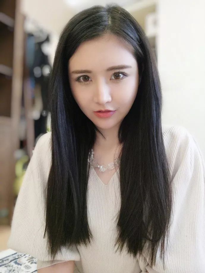 斗鱼盛典阿冷、陈一发儿、纳豆.各个都是见光