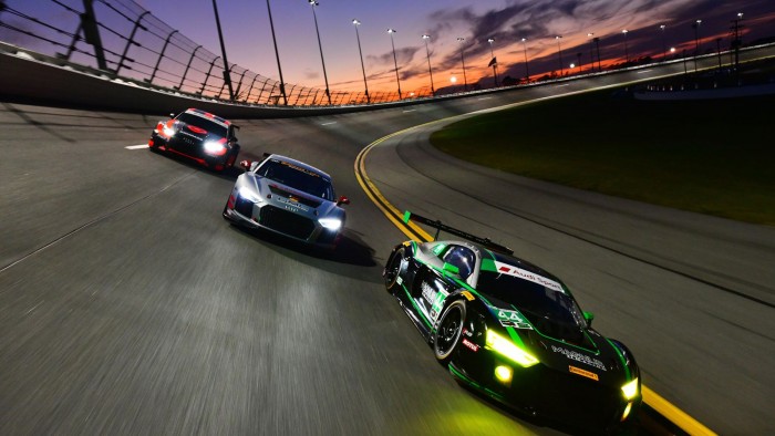 µϽŮԳЯR8 LMS GT4սʿͨ