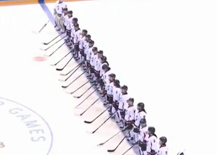 朝韩女子冰球联队亮相全场欢呼文在寅金永南观赛 冰雪 新浪竞技风暴 新浪网