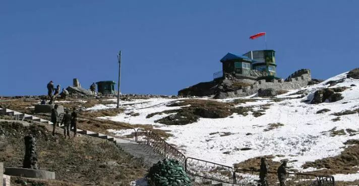 头条 | 外媒:印度紧盯中国紧邻洞朗对峙点建军事设施|军事设施|印度|国台办_新浪军事