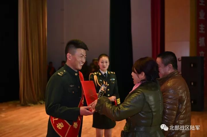 江油买银行卡四件套:大连足球故人追踪:科萨率队