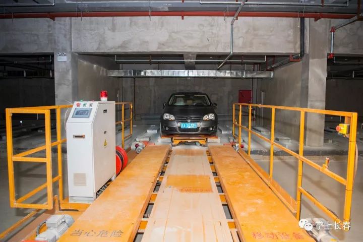 小车自己找车位,全自动立体停车场,长春人眼