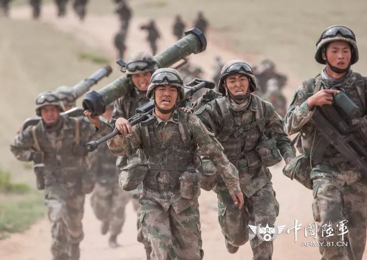 【盘点·2017】履痕铿锵,中国陆军那些击中你