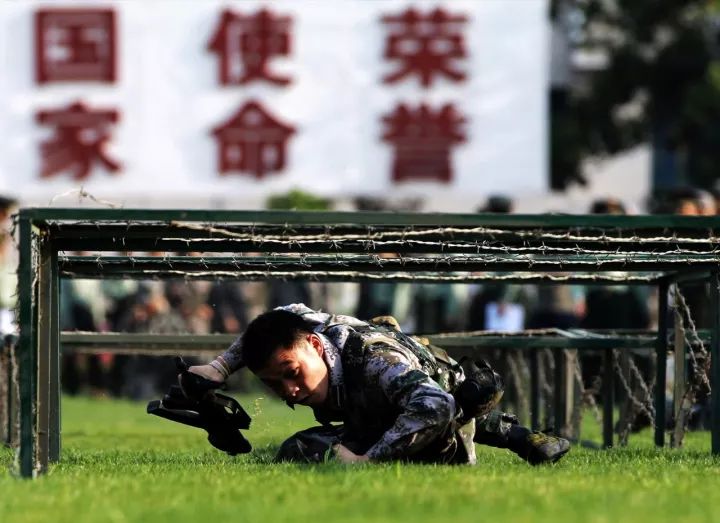 【攻略】准排长们必须掌握这八大军事技能， 才能“大吉大利，今晚吃鸡！”