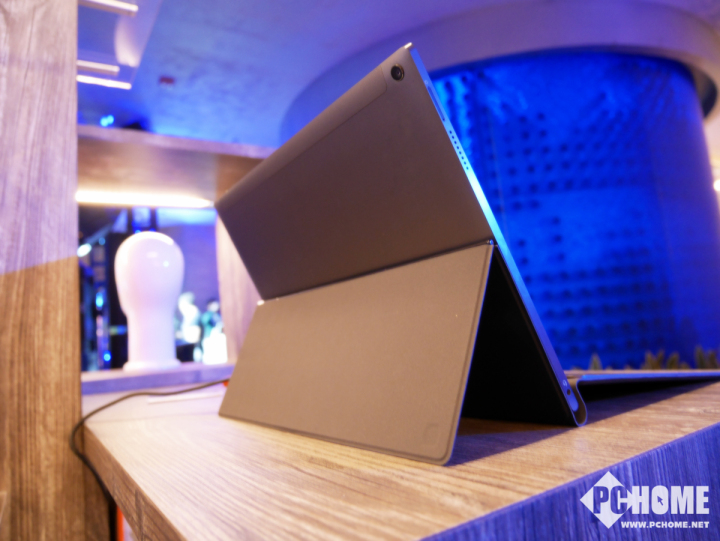 联想二合一新品Miix 630亮相CES 搭载骁龙83