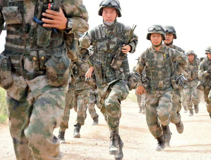 军报呼吁:让07式作战靴,早一点“升级”!|作战靴|李帅帅|战友_新浪新闻