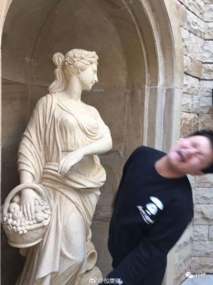 我的18岁,怕是脑壳有问题哦! 刷屏的18岁照片