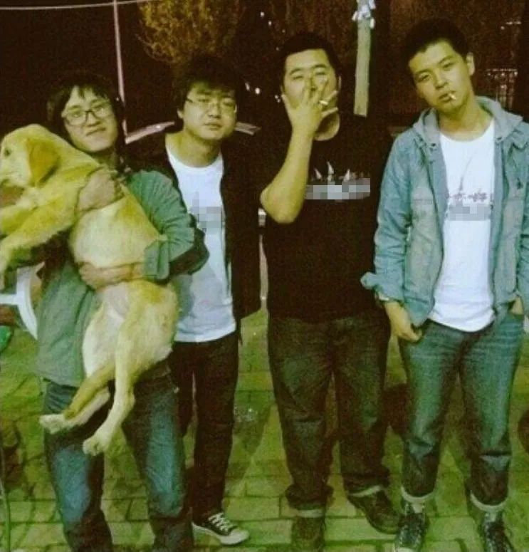 红星人物丨民谣歌手尧十三:年过三十,隐居,药不能停