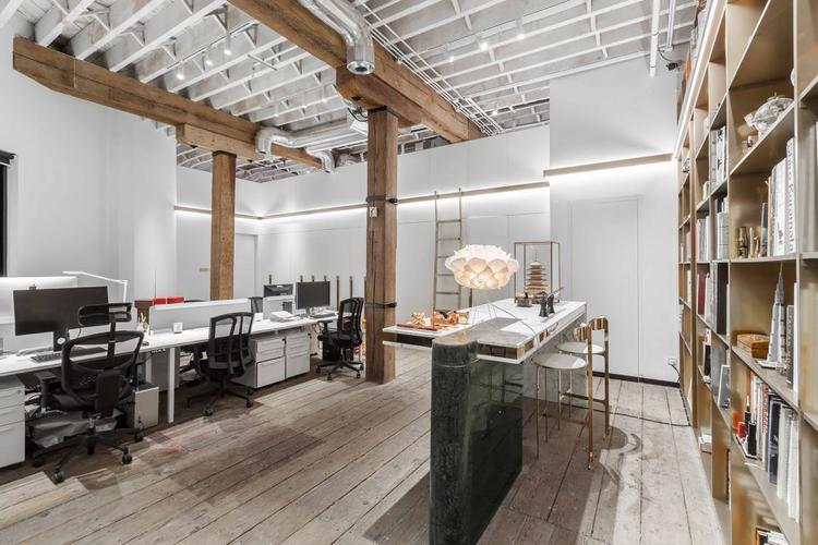 杜月笙的私人粮仓如今成了办公室,它的设计挺