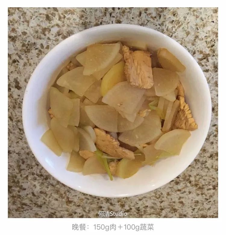 何洁3个月瘦了30斤,除了水煮菜她还做了啥?