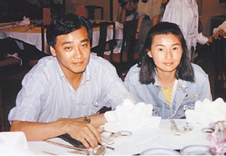 狗血！他和太太约定丁克一辈子，却在60岁和小三生了娃……