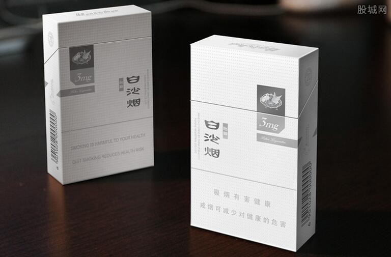 从低档到高档的颜色是从白色到深色,分软白沙,盒白沙,精品白沙一代,二