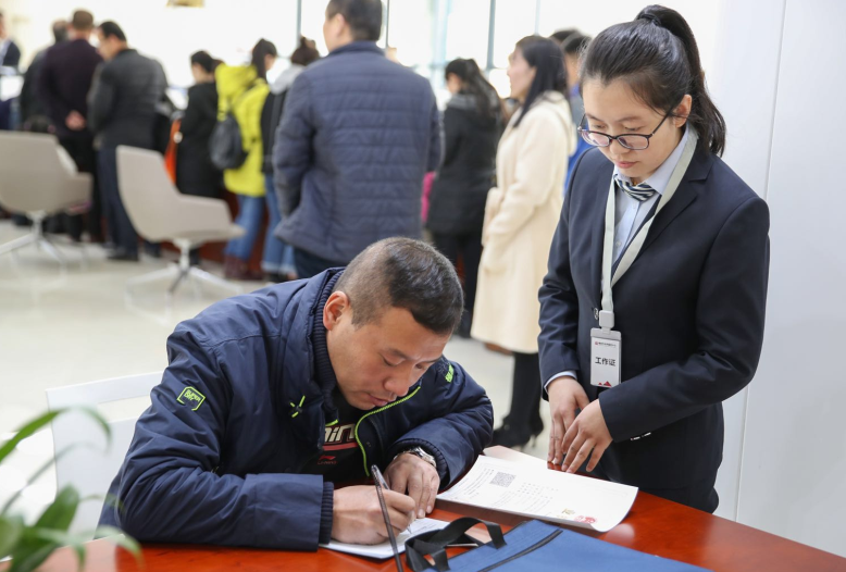 榆林市民大厦政务服务中心正式启动运行