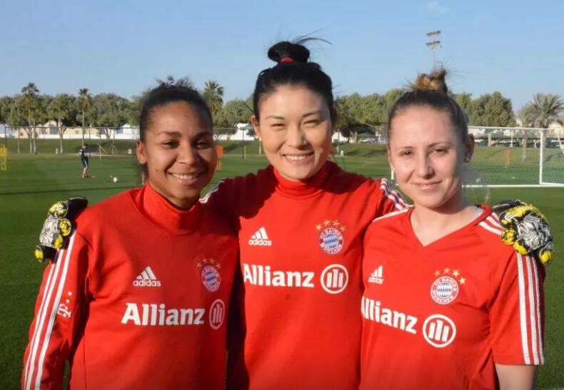 王飞 拜仁门将训练水平很高,想助球队成为冠军