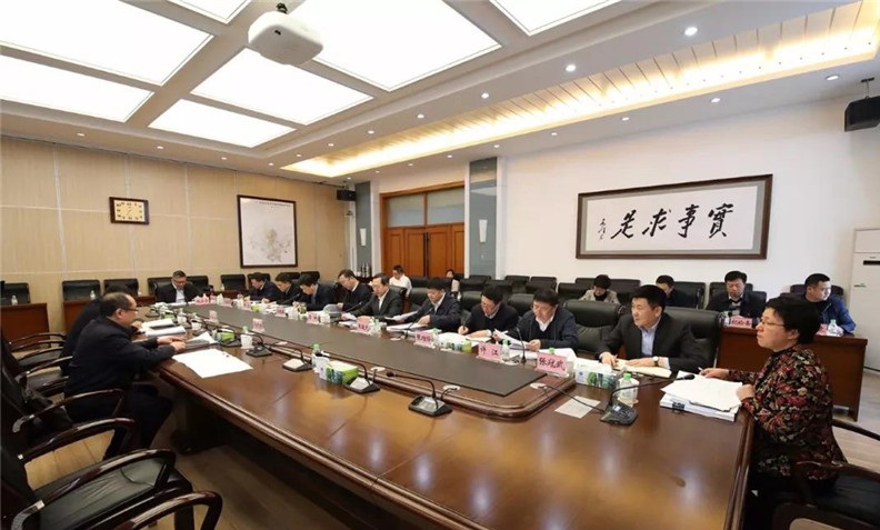 黑龙江森工总局党委召开民主生活会