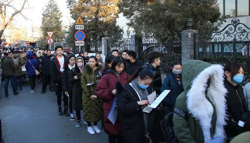 18艺考现场:童星素人扎堆来袭,艺考真的易考
