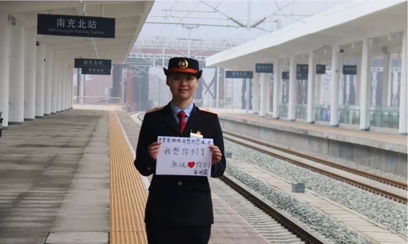 注意！！当代海军要给你们送纪念品，还有《红海行动》电影票……