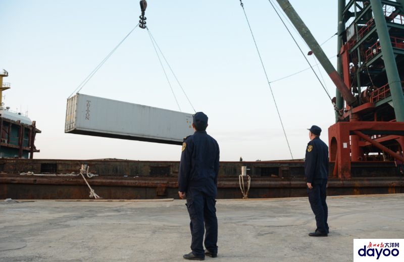 潮州港历史首条外贸内支线今日投入运营|外贸