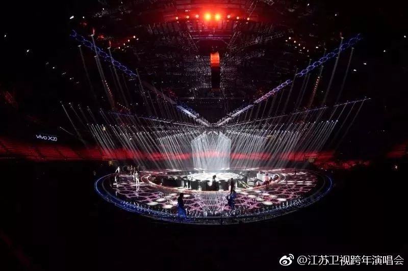 服务 | 遥控器很忙!今天晚上8场跨年晚会几乎同时播出!亮点看这里~