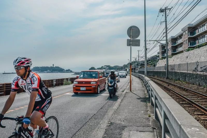 在日本大街上经常见到这种车,为什么国内一辆看不到?