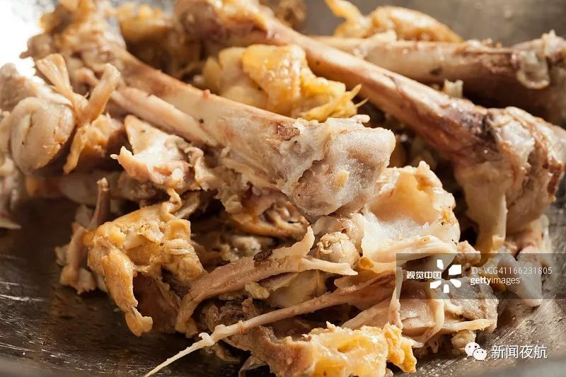 女子颈部出现个大包!医生手术解开谜团,竟与9