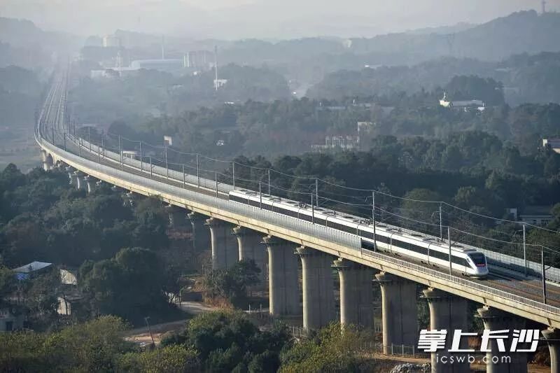 长株潭城铁全线明天开通运营,3站点可与地铁换