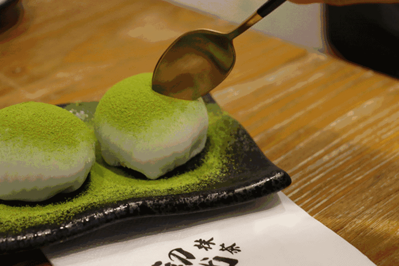 古时日本人把糯米粉或者其他淀粉类制成的有弹性和粘性的食物叫做
