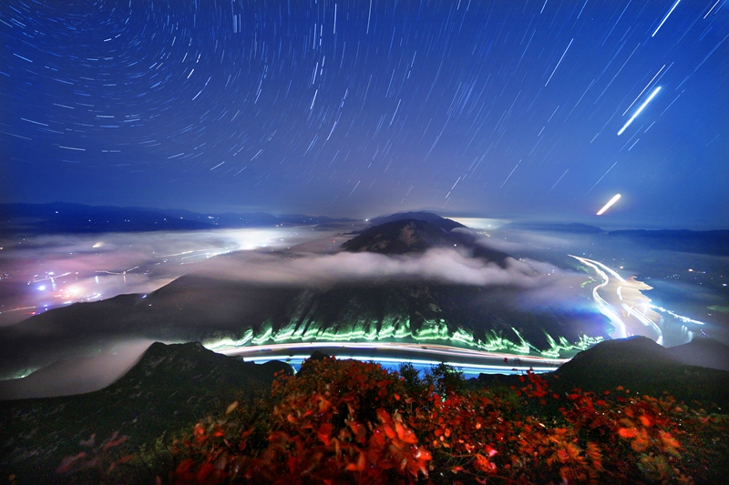 行摄“天上街市”的梦与敢