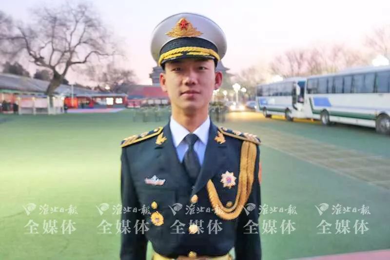 国旗护卫队中另一位淮北小伙照片曝出!依然帅炸