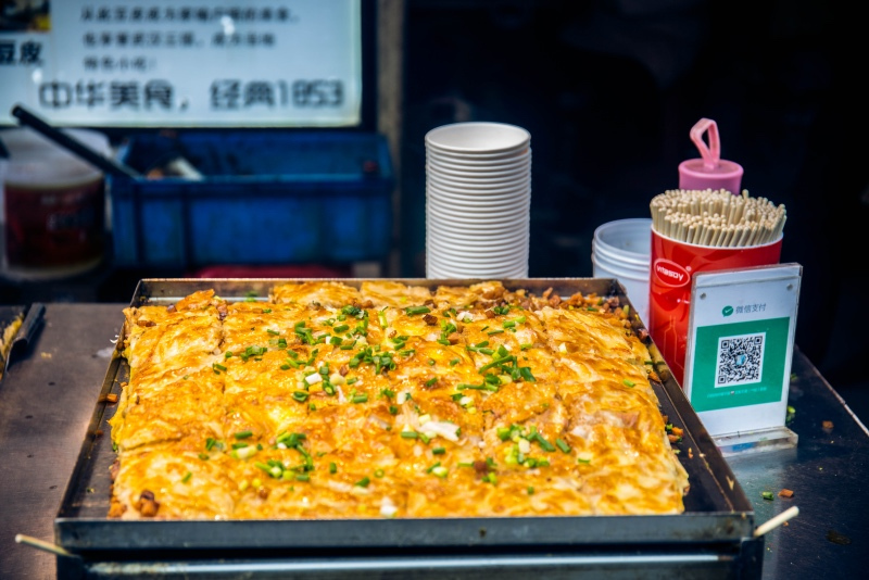 从武汉户部巷望去:全国都有一条本地人不会去的小吃街