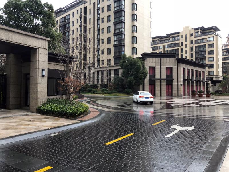 一个小区多少人口_多少贫困人口(3)
