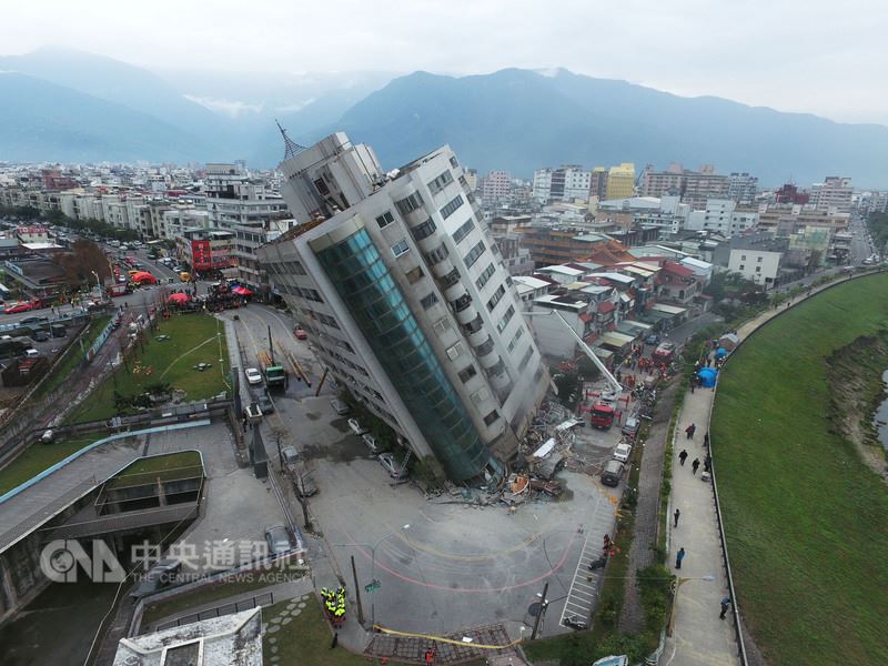 人民日报海外版-海外网:台湾地震中1名大陆游客伤重身亡 遇难者升至7人