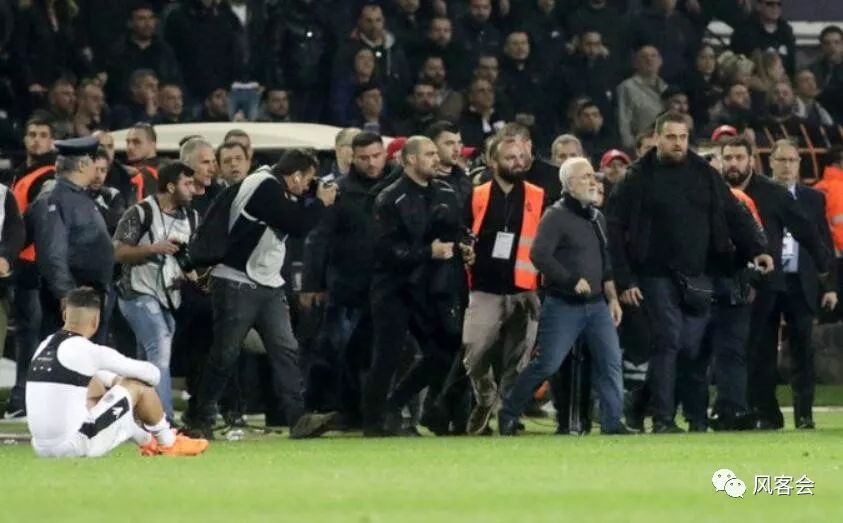 足球裁判不仅会被打 还很可能会送命 高危职业