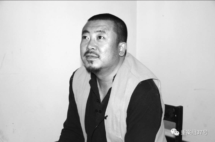 ▲2011年12月15日，吉世光在齐齐哈尔市看守所接受媒体采访。王建春摄