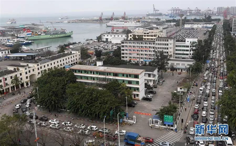 上万辆车滞留海口,海口-广州机票1万\/张!网友却