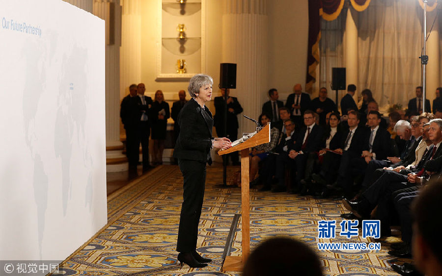 英国首相特雷莎·梅发表脱欧政策演讲