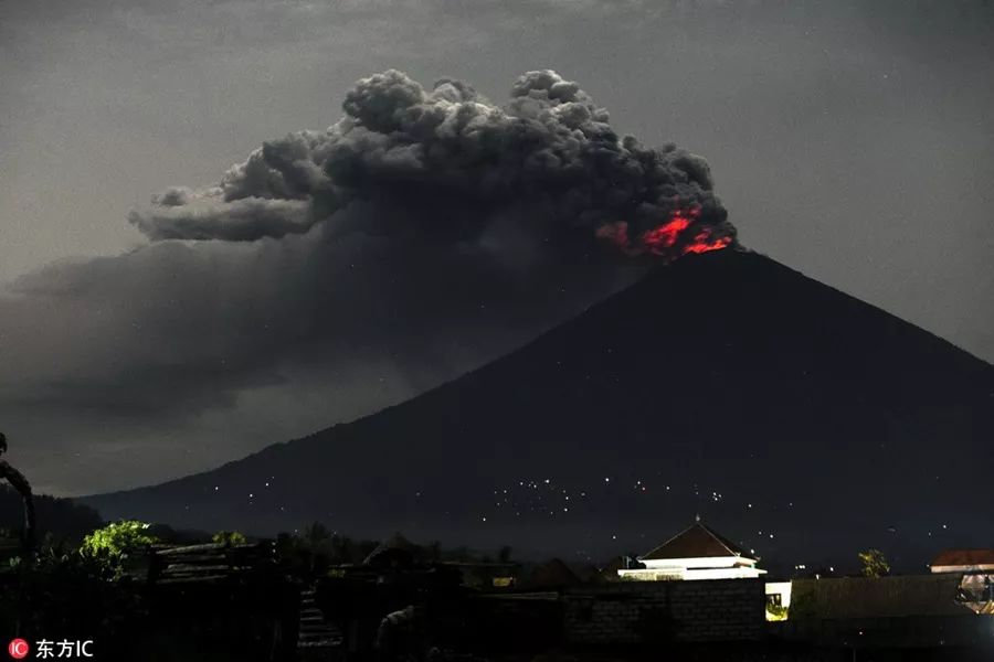 十万火急!印尼阿贡火山爆发,23名厦门游客被困