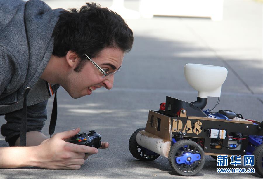 军情锐评:搬起石头砸自己脚?特朗普限制中国留学生或削弱美科研能力