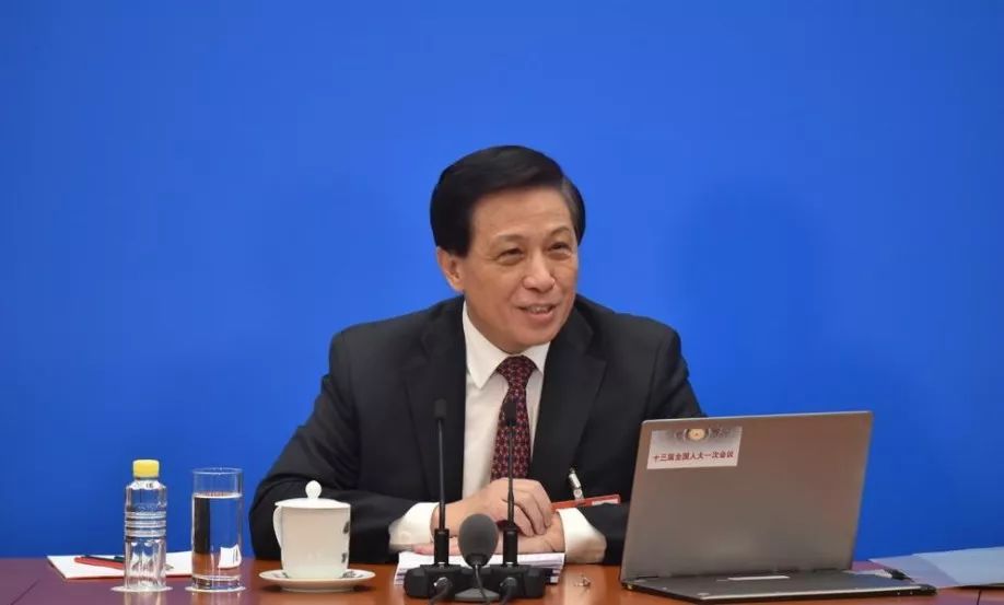 人大议程定了！房地产税法等房产新闻“刁钻”问题，听听新发言人怎么说