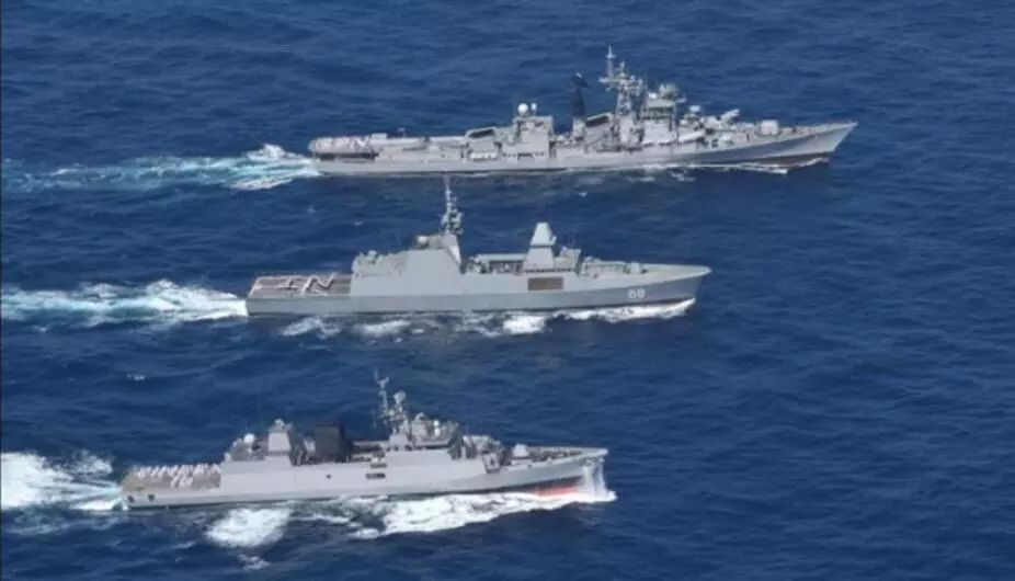 ▲资料图片：参加“Simbex-16”海上联合军演的印度和新加坡军舰（印度海军网站）